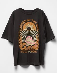 H&m Graphic Tees, Billabong Oversized Tee, Cute Outfits Oversized Shirts, Sun Graphic Tee, Graphic Tees Cute, Billabong Graphic Tees, Graphic Vintage Tees, Oversized Summer Tops, Graphic Tees Oversized