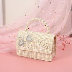 Brand Name: mshinnyMain Material: WoolOrigin: CN(Origin)Item Weight: 200gGender: GirlsMaterial Composition: woolenItem Height: 11cmPattern Type: SolidModel Number: B121103Item Width: 7cmShape: SquareItem Length: 15cmItem Type: Coin PursesClosure Type: HaspStyle: Fashiontype1: girls messenger bagtype2: wholesale pursestype3: girls mini coin pursestype4: children pursetype5: girl party hand bagsfunction: birthday gift/dropshipping Cute Rectangular Shoulder Bag For Party, Cute White Shoulder Bag For Party, Cute Party Pouch Shoulder Bag, Pink Rectangular Shoulder Bag With Pearl Handle, Pink Pouch Bag With Pearl Handle, Trendy Pink Bag With Pearl Handle, Feminine Pink Evening Bag For Events, Pink Evening Bag With Pearl Handle For Party, Elegant Pink Bag With Pearl Handle