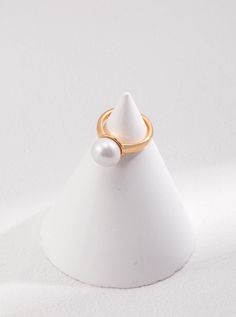 Product Details:Material: S925 silver/natural pearlSize: The pearl is about 11mm, and the adjustable finger ring is about US size 6~8Describe:Introducing our Pearl Ring: A sleek and sophisticated accessory that effortlessly enhances your daily attire. Crafted with genuine S925 silver and adorned with natural pearls, available in both classic silver and vintage gold. Elevate your look with this timeless piece that exudes confidence and refinement. Rings Pearl, Silver Pearl Ring, Woven Ring, Gold Pearl Ring, Pearl Rings, Open Rings, Shell Jewelry, Shell Crafts, Unique Gemstones