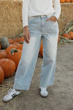 Get ready to chill out in style with our Camber Denim-Ice! These wide leg, relaxed fit jeans feature a high waist for a flattering fit. With convenient front and back pockets, you'll have plenty of room for your essentials. The light wash adds a cool and casual touch. Time to add some chill to your wardrobe! *Wide leg* Material Content: 92% Cotton // 8% Polyester Material Pattern: Light wash Czarina is 5’2” and wearing a small Model Measurements: Czarina: Height: 5’2” // Chest: 32” // Waist: 25” High Waist Light Wash Flare Jeans For Fall, Mid-rise Washed Blue Cropped Jeans For Fall, Mid-rise Cropped Jeans In Washed Blue For Fall, Light Wash Rigid Denim Flare Jeans For Fall, Fall Light Wash Rigid Denim Flare Jeans, Fall Light Wash Flare Jeans In Rigid Denim, Light Wash High Waist Flare Jeans, High Waist Light Wash Flare Jeans With Five Pockets, Trendy Washed Blue Flare Jeans For Everyday