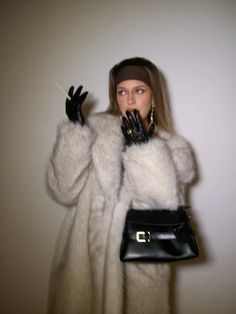 Halloween costume, mob wife costume, mafia wife, vintage Halloween look, 1920s glam, edgy Halloween, bold Halloween costume, glamorous costume ideas, Halloween makeup ideas, mysterious costume, unique Halloween costumes, crime-inspired costume, Halloween inspo, iconic Halloween looks, party outfit Halloween, chic Halloween costume, dramatic Halloween 1920 Fur Coat, Mob Wife Aesthetic Photoshoot, Gangster Women Outfit, Mob Costume Woman, Mob Halloween Costume, Casino Christmas Party Outfit, Casino Birthday Outfit, Mob Wife Aesthetic Dinner Party, Hot New Years Eve Outfit