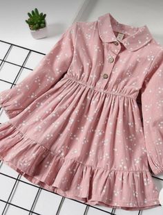 Simple Dress Casual, Simple Frock Design, Simple Frocks, Girls Frock Design, Mode Abaya, Fashion Top Outfits, Cute Dress Outfits, Modest Dresses Casual