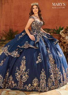 Gold Quince Dress, Navy Blue Quinceanera Dresses, Blue Quince Dress, Royal Blue Quince, Debut Theme, Quince Stuff, Quinceanera Themes Dresses, Quinceanera Dresses Gold, Quinceñera Dresses