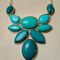 Aqua and dark aqua silver tone statement necklace. Chunky and lightweight, acrylic stones.#chunkyjewelry,#aqua#fancy Dark Aqua, Necklace Chunky, Chunky Jewelry, Accessories Jewelry Necklace, Women Accessories Jewelry, Women's Jewelry, Women's Accessories, Statement Necklace, Silver Tone