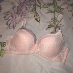 No Brand Adorable Looks So Comfortable! Bundle To Save Bras Coquette, Cute Bra Sets, Bras Cute, Pink Bra Aesthetic, Kawaii Bras, Cute Bras Aesthetic, Mha Outfits, Comfy Bras, Pretty Bra