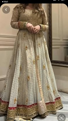 Party Wear Dresses For Women, Kurti Ideas, Pakistan Dress, Pakistani Women Dresses, Walima Dress, Shadi Dresses, Pakistani Formal Dresses, Velvet Dress Designs, Bridal Dresses Pakistan