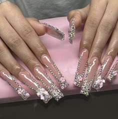 Long Rhinestone Nails, Nails Bling, Yellow Springs, Glitter Acrylic, Gold Powder, Pink And White Flowers, Embroidery On Clothes