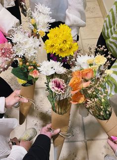 Flower Bid Day Theme, Sorority Bonding Activities, Sorority Girl Aesthetic, Sisterhood Event Ideas, Chi O Bid Day, Sorority Activities, Sorority Recruitment Decorations, Recruitment Decorations, Movie Dress Up Ideas