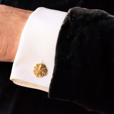 This is part of Chairish’s Fine Jewelry assortment.  Pair of cufflinks in 18 karat yellow gold, eagle's head hallmark.  These cufflinks are round, perforated with a quiver and a hymenic torch on an openwork decoration of foliage and retained by a crown of roses.  The central part is a curved rod with a shuttle chiseled with ribbons at the end.  Diameter: 15.2 mm, thickness: 3 mm, length of the shuttle: 20 mm, length of the rod: about 20 mm.  Total weight of the jewel: about 9.6 g.  Antique jewel Elegant Oval Cufflinks For Business, Classic Oval Cufflinks For Business, Luxury Engraved Cufflinks For Formal Occasions, Luxury Oval Cufflinks For Formal Occasions, Elegant Engraved Cufflinks, Elegant Oval Cufflinks For Formal Occasions, Elegant Engraved Cufflinks For Business, Elegant Engraved Gold Cufflinks, Elegant Gold Engraved Cufflinks