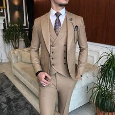 Italian Style Men, Italian Mens Fashion, Dinner Suit, Stylish Suit, Bespoke Suit