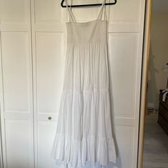 Never Worn Zara Long White Dress Size M Zara A-line Maxi Dress For Daywear, Zara A-line Maxi Dress For Vacation, Zara Sundress Maxi Dress, Zara Flowy Cotton Dress, Zara Summer Midi Dress For Daytime, Flowy Zara Cotton Dresses, Zara Maxi Length Sundress, Zara Maxi Sundress, Zara Midi Sundress For Daytime