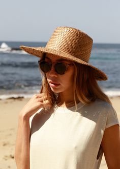 Our Catalina is a short-brim straw hat featuring a woven trim, a perfect sunny-weather staple. Ideal for those long days of sunlight featuring afternoons picnics and everything in-between. Lightweight Made from Straw *Sizes vary but measure about S/M: 21 IN M/L: 23 IN Short Brim Hat For Picnic Vacation, Curved Brim Boater Hat For Beach Picnic, Curved Brim Boater Hat For Beach Season Picnic, Curved Brim Panama Hat For Beach Season Picnic, Beach Season Sun Hat With Short Brim For Picnic, Beach Season Panama Hat For Picnic With Curved Brim, Flat Brim Straw Hat For Beach Season Picnic, Country Style Brown Straw Hat For Summer, Wide Brim Straw Boater Hat For Vacation