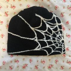 Spider beanie y2k   🕸️🕸️🕸️🕸️   #y2k #beanie #winter #blackandwhite #skater Spider Beanie, Y2k Beanie, Mens Hats Vintage, American Vintage, Accessories Hats, Mens Accessories, Outfit Accessories, Hats, Hair