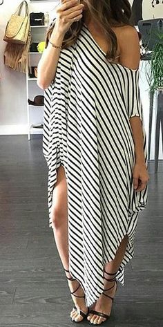 Stripe is always the fashion trend, is also still 2016 trendy. This irregular dress with one shoulder loose style and split on sides is so unique and street style, will make you eye catching with it. Striped Casual Dresses, Long Striped Dress, Vestido Plus Size, Short Sleeve Maxi Dresses, Long Dress Casual, Women Maxi, Vestido Casual, Maxi Dress With Sleeves, Summer Maxi Dress