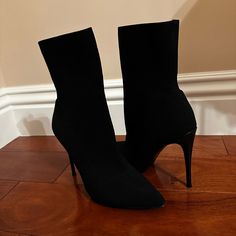 Great Condition Modern Black Boots With Pointed Toe, Modern Fitted Black Boots, Modern Black Ankle-high Boots, Black Almond Toe Boots With Padded Ankle, Elegant High-top Black Boots, Modern Black High Ankle Boots, Elegant Black High-top Boots, Shoes Steve Madden, Sock Boots