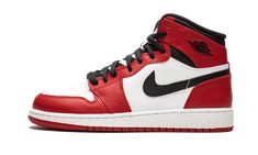 AIr Jordan 1 Retro High OG GS "Chicago" - 332558 163 Air Jordan 1 Retro High Og Stadium Goods, Jordan Air Force 1 Red, Jordans Png, Red Air Jordan 1 Outfit, Casual Wear Men, Jordan 1 Red, Red Nike Shoes, Shoes Png, Sneaker Ball