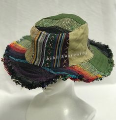 Cotton Bucket Hat For The Beach, Casual Cotton Bucket Hat In Natural Color, Casual Natural Cotton Bucket Hat, Green Cotton Bucket Hat For Vacation, Cotton Sun Hat Cap For Vacation, Green Cotton Hat With Short Brim, Cotton Vacation Cap Sun Hat, Cotton Cap Sun Hat For Vacation, Cotton Vacation Hat