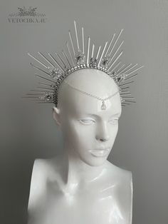 A gorgeous Handmade silver halo crown. Halo crown is made of zip ties in a silver. Headband will be great addition to Met Gala Evening, Celestial Wedding, Party or Festival. The height of the composition is 5 inches (13 cm) The size of this headdress is universal for adult person. It sits soft and comfortable on the head and you can dance and move a long time. Ready to ship in 1-3 business days. All products will be shipped by fast courier company Fedex or UPS and the trucking number will be sen Celestial Headpiece, Snowflake Crown, Christmas Crown, Goddess Crown, Star Goddess, Silver Head Piece, Halo Crown, Halo Headband, Wedding Headdress