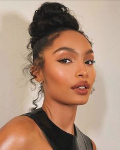 Yara Shahidi, Brown Skin Makeup, Soft Glam Makeup, The Jacksons, Glamour Makeup, Makeup For Black Women, Face Card, Wedding Hair And Makeup, Glam Makeup