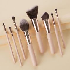 Pink Makeup Brush, Foundation Contouring, Foundation Brushes, Makeup Powder, Makeup Brushes Set, Brush Makeup, Color Makeup, Brush Sets, Tool Kits