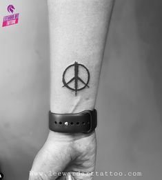 Fantastic Peace Symbol Tattoo Tattoo For Wrist, Peace With Yourself, Wrist Tattoo Designs, Symbol Tattoo, Symbol Tattoos