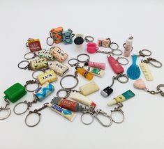 Choice of one 1960's Bathroom and personal care collection keychain as the pictures. Very rare and hard to find. I sell only by collection purposes and not to be used as a keychain. I send by registered mail with tracking number so in case you don't receive it in max. 15 days, can be claimed and delivered. You just have to let me know by a message. Any question please contact to me, thanks! Carabeaner Keychain, Vintage Keychains, 1960s Bathroom, Mini Vhs Keychain, 80s Keychains, Antique Keychain, Food Keychain, Retro Keychain, Vintage Keychain