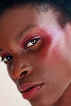 NYFW SS17: Adam Selman Dewy Blush, Lee Grant, Monochromatic Makeup, Adam Selman, Avant Garde Makeup, Red Blush, Bold Makeup, Creative Eye Makeup, Dewy Skin