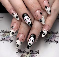 No Face Nail Art, Creative Halloween Nails, Halloween Nails Stitches, No Face Nails, Shirt Nails Designs, Uñas Halloween Aesthetic, Hazbin Hotel Nails, Moth Nails, One Piece Nail Art