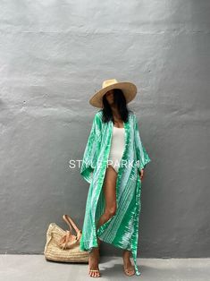 Silk Summer Beach Cover-up, Summer Silk Beach Cover-up, Silk Summer Cover-up For Vacation, Summer Silk Cover-up For Vacation, Silk Kaftan For Summer Beachwear, Silk Summer Vacation Cover-up, Green Long Kaftan For Vacation, Long Green Kaftan For Beach, Long Green Kaftan For Vacation