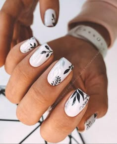 A women's lifestyle destination dedicated to style, entertainment, love, and living beautifully. Nagellack Trends, Short Square Nails, Her Nails, Short Acrylic Nails Designs, Black Nail, Dream Nails, Floral Nails, Pretty Acrylic Nails