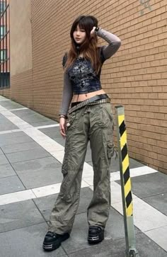 Moda Grunge, Acubi Fashion, New Rock, Y2k Outfits, Alternative Outfits, Grunge Y2k