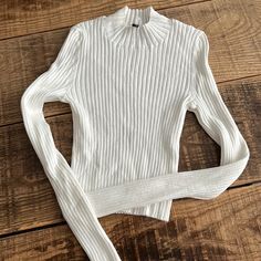 Super Cute Must-Have For Any Wardrobe. White Fitted Sweater With Ribbed Neckline, Chic White Sweater With Ribbed Neckline, Classic White Fitted Long Sleeve Top, Trendy White Ribbed Sweater, Casual White Knit Top With Ribbed Collar, Classic White Sweater With Ribbed Neckline, White Stretch Winter Tops, White Turtleneck Sweater With Ribbed Neckline, White Sweater With Ribbed Collar For Fall