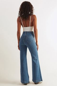 No Back Pocket Jeans, 70s Wide Leg Jeans, Women’s Jeans, Rollas Jeans, Jeans Unique, Popular Jeans, Bootcut Flare Jeans, Pocket Stitching, Denim Sweater