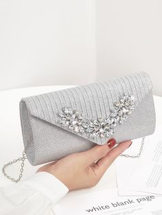 Silver Glamorous Collar Glitter Plain Square Bag Embellished Women Bags Silver Glitter Evening Bag For Events, Silver Glitter Clutch Evening Bag, Sparkling Crystal Bags For Party, Silver Glitter Evening Clutch, Silver Glitter Clutch For Evening, Party Shoulder Bag With Rhinestones And Crystal Material, Elegant Silver Glitter Clutch, Silver Glitter Clutch For Events, Glamorous Silver Glitter Clutch