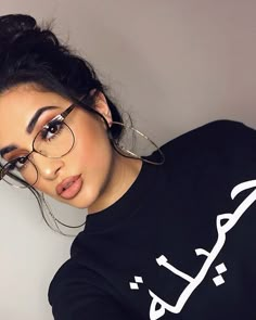 @ariananicolexo Cute Prescription Glasses, Glasses Eye Makeup, Glasses Makeup, Round Glasses Frames, Women Glasses, Eyeglass Lenses