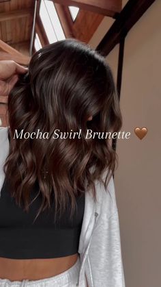 Brown Hair Colors On Short Hair, Long Fall Hair Color Dark Brown, Womens Brown Hair Color, Winter Hair Brunette Balayage, Short Brown Hair With Dark Highlights, Dark Hair For Winter Brunettes, Balayage Hair Dark Brunette, Winter Hair Medium Length, Boho Balayage Hair