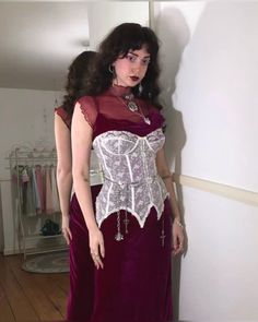 @k.aila.n Slip Outfit, How To Style A Corset, New Year Outfit, High Design, Halloween This Year, New Years Outfit, Creative Halloween Costumes, Alternative Fashion, Look Cool