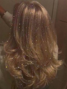 Hair Tinsel, Glitter Hair, Dream Hair, Pretty Hair, Star Girl, Hair Stuff, Aesthetic Hair, Winx Club, Cute Hair