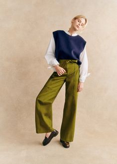 Ready-to-dye cargo trousers;Wide, straight legs;Mid-rise waist;Belt in same material;Rear patch pockets;Raglan front pockets;Invisible zip, hook and button fastening;Inside leg length: 82.5 cm / 32.3 in (on all sizes) Olive Green Trousers Outfit, Trousers Outfit Winter, Trousers With Sneakers, Green Trousers Outfit, Olive Pants Outfit, Olive Green Pants Outfit, Wide Leg Trousers Outfit, Green Pants Outfit, Olive Clothing