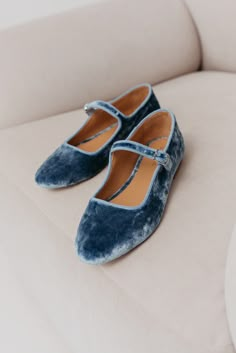 "JUL Mary Jane flats with an almond toe are handcrafted from blue soft velvet. Women's flats are \"not boring\" classic that will perfectly complement any look. Use it as wedding flats, bridal flats, bridesmaids shoes, everyday cute flat shoes, or for a gift. Memory insoles along the entire length of the shoe, are soft and remember the position of the foot. Tunit sole is a mixture of leather chips and rubber, it's more wear-resistant than leather and more durable. Also, we use soft natural upper Something Blue Shoes Wedding, Colorful Ballet Flats, Velvet Flats Outfit, Blue Mary Janes Outfit, Dusty Blue Shoes Flats, Blue Flats Outfit, Casual Blue Ballet Flats, Light Blue Ballet Flats, Blue And Brown Outfit