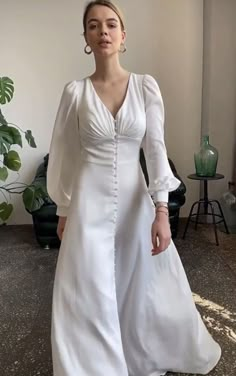 Classy Dress Outfits, Outfit Hijab, Mode Inspiration, Classy Dress, Fancy Dresses, Dream Dress, Satin Dresses, Dress Ideas, Hijab Fashion