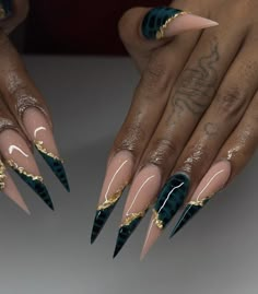 Stalatoe Nails, Clear Stiletto Nails Design, Fall Stilleto Nails Long, Stiletto Fall Nails Designs, Blue Stilletos Nails, Red Stilleto Nails Designs, Stiletto Nail Art Fall, Black Stilleto Nails Designs, Fall Stilleto Nails