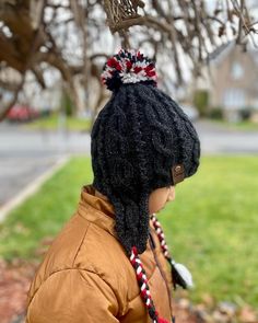 ✨ Toddler Earflap Cap ✨ The cutest winter cap to warm your minis. Comfortable, practical and handmade! 🙌 What makes it so special ✨ 🧶 Hand seamless knitting on circular needles 🧵 Impeccable handcrafting ☁️ Made with softest wool composition  Note: Can be made in different colors on request.  ------------------------ ✨ Bonnet à oreillettes pour tout-petits ✨ Le bonnet d'hiver le plus mignon pour réchauffer vos minis.  Confortable, pratique et fait main ! 🙌 Qu'est-ce qui le rend si spécial ✨ Seamless Knitting, Winter Cap, Beanie Cap, Faux Fur Pom Pom, Circular Needles, Fur Pom Pom, Montreal, The Cutest, Winter Hats