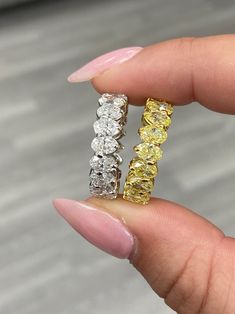 Fancy Yellow Oval Diamond Eternity Band Engagement Rings 4 Carat, Yellow Diamond Jewelry, Diamond Jewlery, Pink Diamond Jewelry, Streetwear Jewelry, Yellow Diamonds Engagement, Yellow Diamond Engagement Ring, Dream Engagement Ring, Diamond Wedding Jewelry