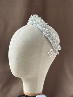 Cute pearl tiara crown for an impeccable wedding look. Every pearl is wired in with a big attention to every detail. Pearl Wedding Tiara, Pearl Accessories Wedding, Catholic Wedding Traditions, Pearl Crown, Pearl Tiara, Catholic Wedding, Crown Wedding, Tiara Crown, Wedding Look