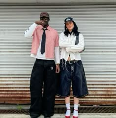 Tokyo Streetwear Fashion, Unique Outfits Men, Streetwear Inspo Men, Duo Outfit Ideas, Baggy Clothes Outfit Men, Couple Outfits Streetwear, Going Out Outfits Men, Jorts Streetwear, Couple Streetwear