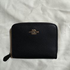 Never Used Brand New Classic Compact Coach Coin Purse, Classic Coach Coin Purse With Coin Pocket, Classic Coach Coin Purse With Zipper, Classic Coach Coin Purse, Classic Coach Wallets For Everyday Use, Classic Coach Everyday Wallets, Classic Coach Leather Coin Purse, Classic Coach Wallet With Zipper Closure, Classic Everyday Coach Coin Purse