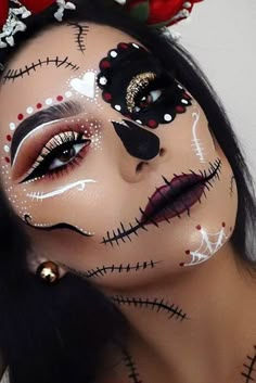 Pretty Sugar Skull Halloween Makeup Idea Cool Halloween Costume Ideas, Sugar Skull Halloween Makeup, Skull Halloween Makeup, Carnaval Make-up