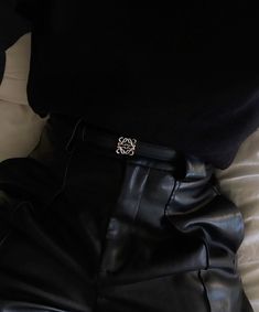 leather belt Loewe Loewe Belt Outfit, Loewe Belt, Belt Outfit, European Casual, Fall 24, Kendall Jenner Style, Minimal Fashion, Black Belt, Smart Casual