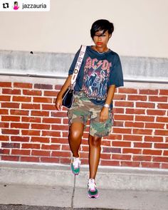 Vintage Camouflage Cargo Shorts – The Vault by Sacha Outfit Black Women, Camouflage Shorts, Shirt Refashion, Shorts Outfit